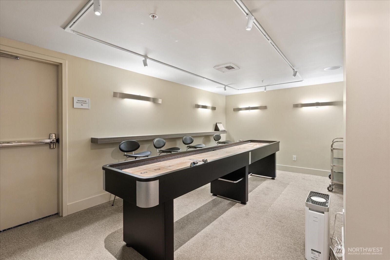 2911 2nd Avenue, Unit 404 Seattle, WA 98121 - Photo 33 of 40