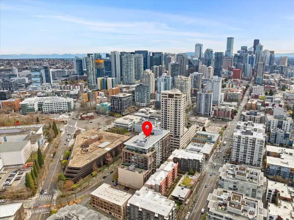 $499,999 | 2911 2nd Avenue, Unit 404, Seattle, WA 98121