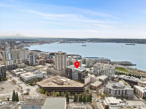 $499,999 | 2911 2nd Avenue, Unit 404, Seattle, WA 98121