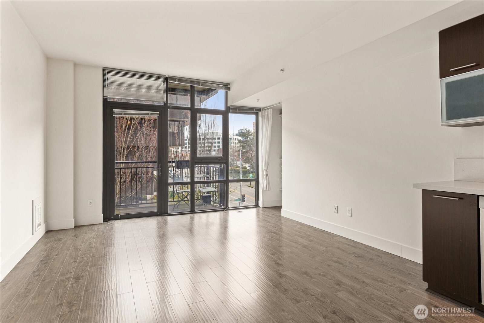 2911 2nd Avenue, Unit 404 Seattle, WA 98121 - Photo 5 of 40