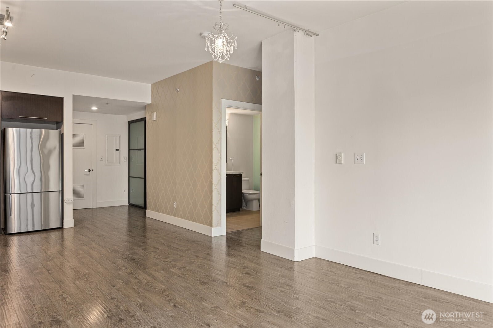2911 2nd Avenue, Unit 404 Seattle, WA 98121 - Photo 7 of 40