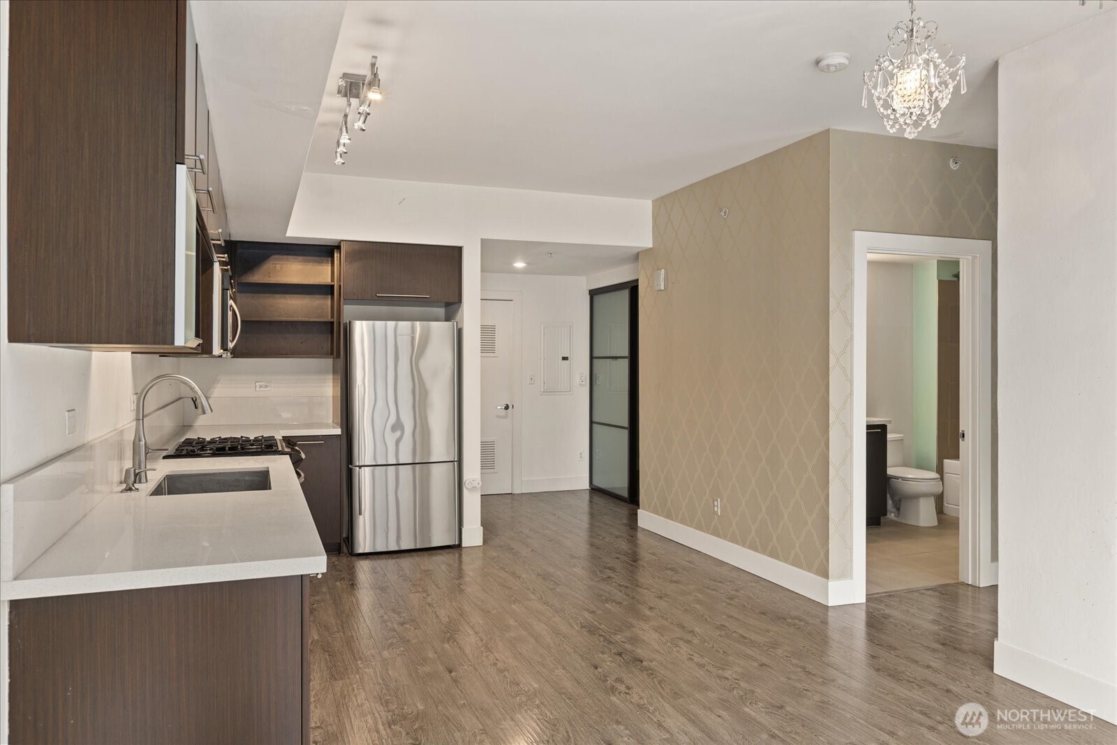 2911 2nd Avenue, Unit 404 Seattle, WA 98121 - Photo 10 of 40