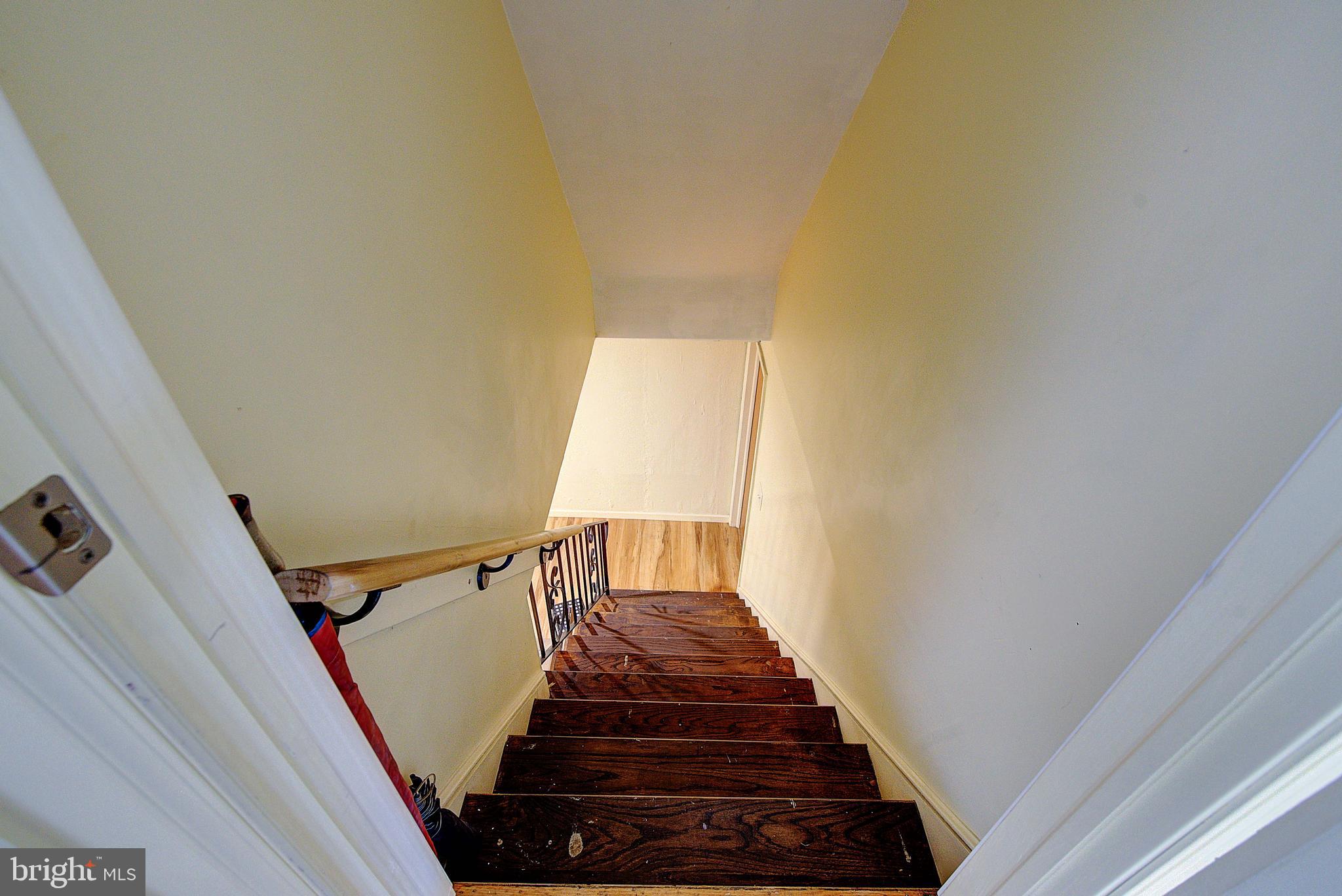 1367 Adair Road Brookhaven, PA 19015 - Photo 24 of 34 a view of entryway