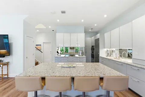 $925,000 | 2628 Northeast 9th Avenue, Unit 2, Wilton Manors, FL 33334