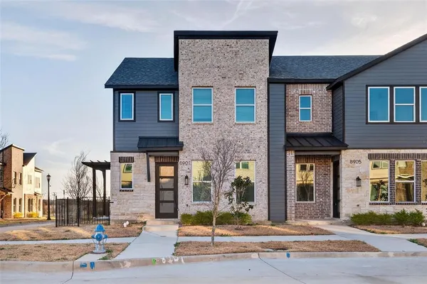 $2,900 | 8901 Lowell Street, Rowlett, TX 75089