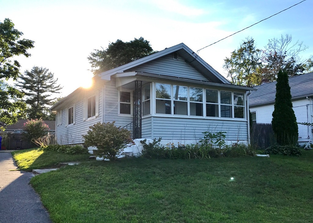 92 Larchmont Street Springfield, MA 01109 - Photo 1 of 17 Gallery Image 1