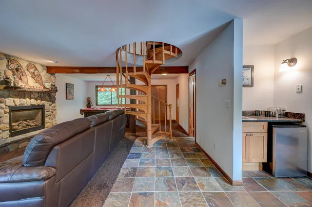$649,000 | 65 Mittenwald Strasse, Bartlett, NH 03838
