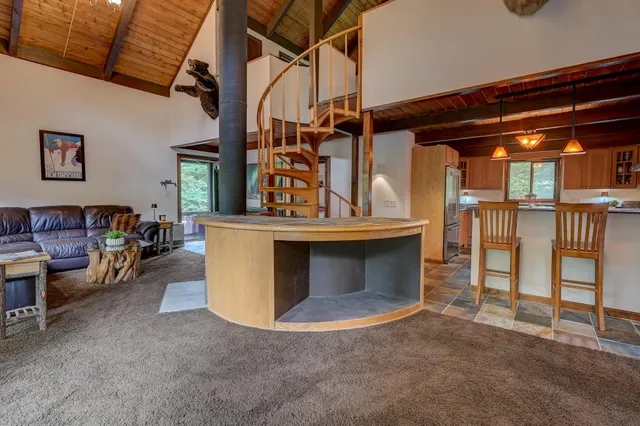 $649,000 | 65 Mittenwald Strasse, Bartlett, NH 03838