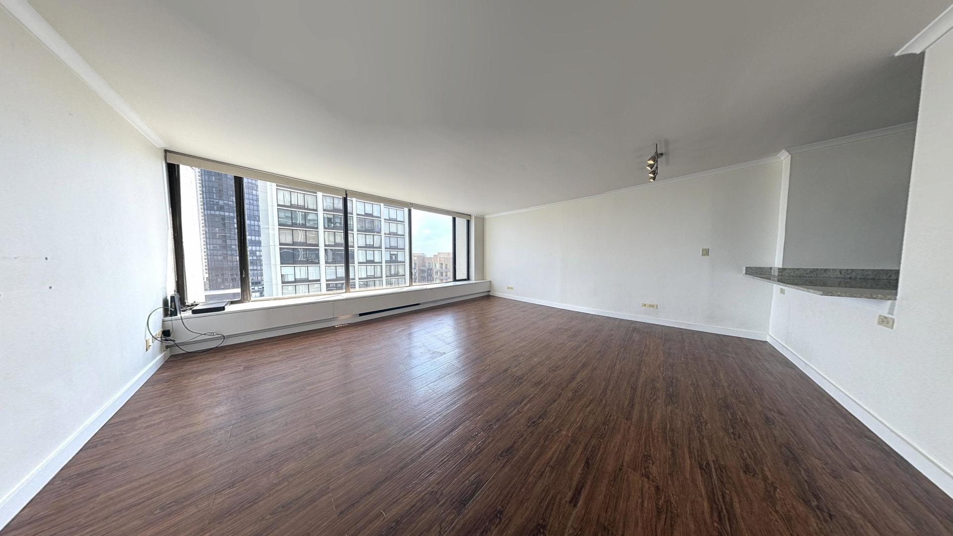 5455 North Sheridan Road, Unit 1008 Chicago, IL 60640 - Photo 3 of 12