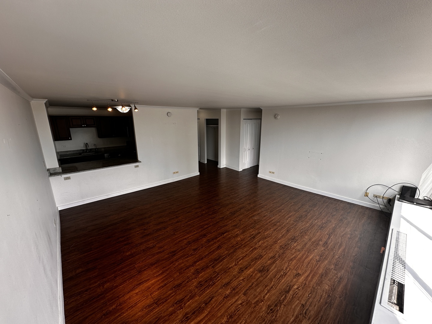5455 North Sheridan Road, Unit 1008 Chicago, IL 60640 - Photo 4 of 12