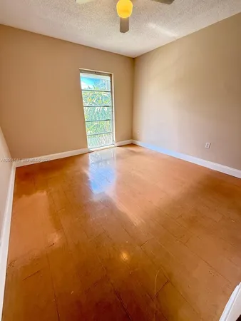 $3,200 | 3301 Raleigh Street, Unit 4D, Hollywood, FL 33021