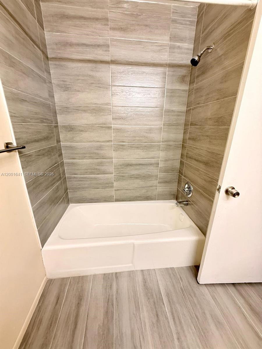 3301 Raleigh Street, Unit 4D Hollywood, FL 33021 - Photo 16 of 18