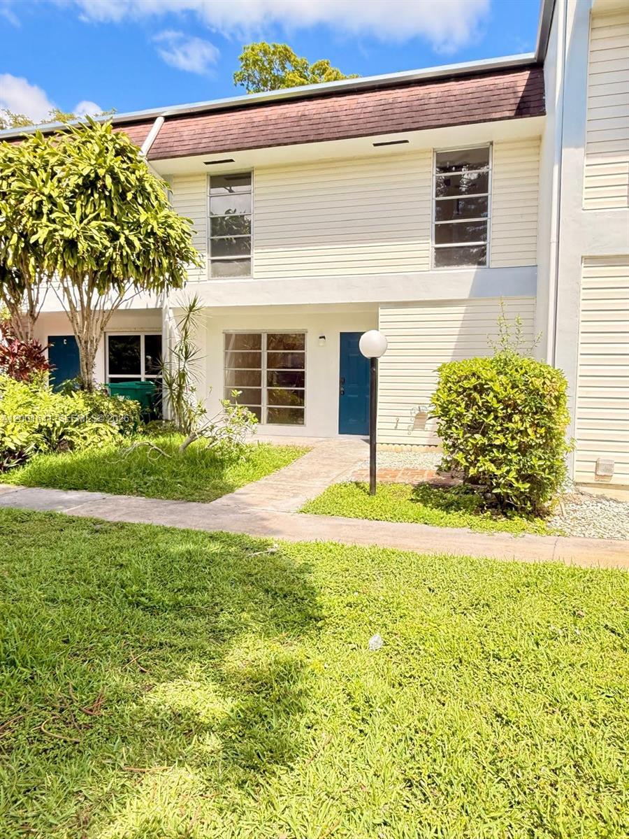 3301 Raleigh Street, Unit 4D Hollywood, FL 33021 - Photo 2 of 18