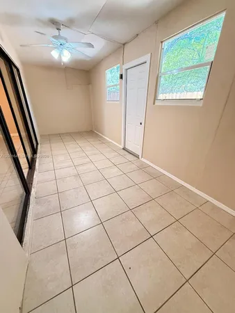 $3,200 | 3301 Raleigh Street, Unit 4D, Hollywood, FL 33021