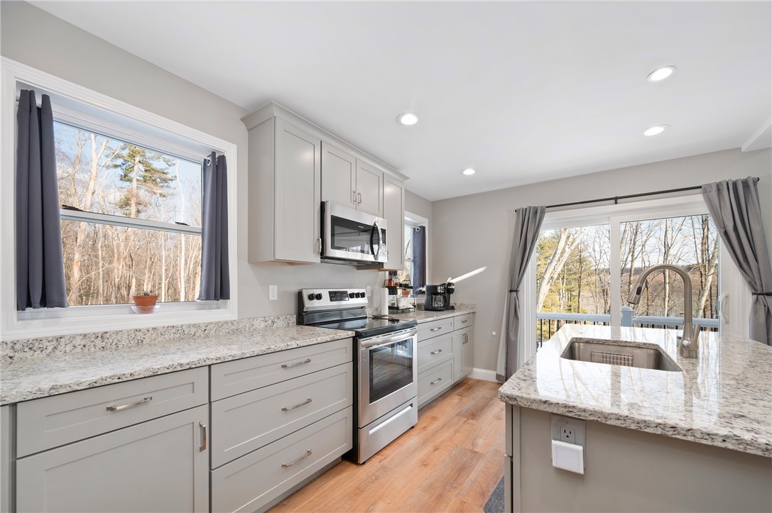 461 Brayman Hollow Road Pomfret, CT 06259 - Photo 13 of 44 Gallery Image 13
