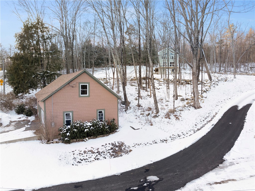 461 Brayman Hollow Road Pomfret, CT 06259 - Photo 6 of 44 Gallery Image 6