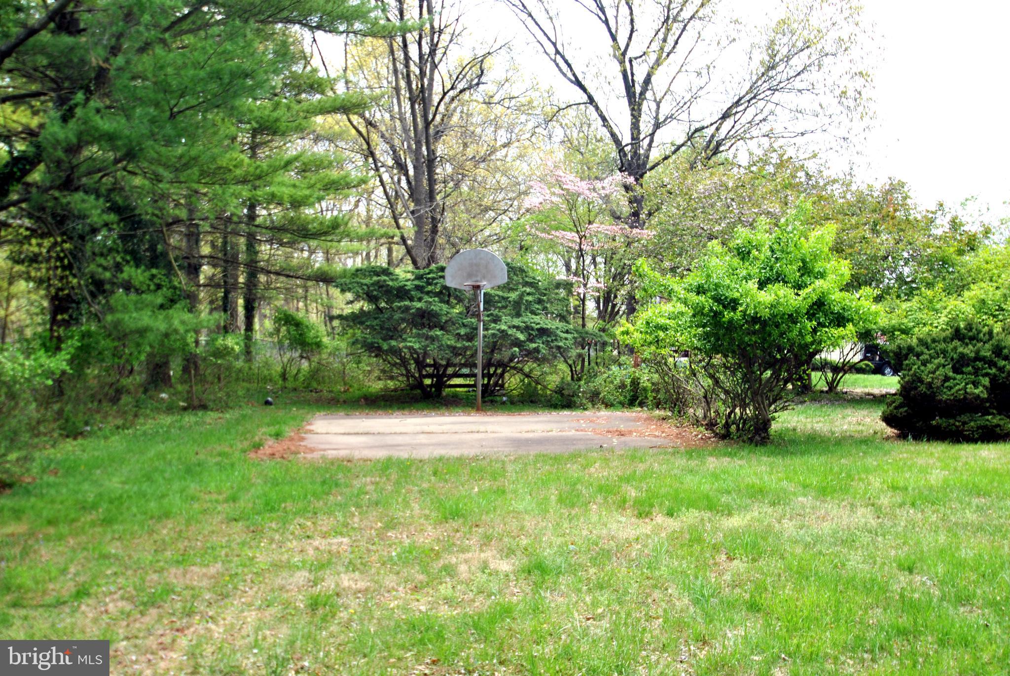 7111 Pinecrest Road Catonsville, MD 21228 - Photo 40 of 43 Gallery Image 40