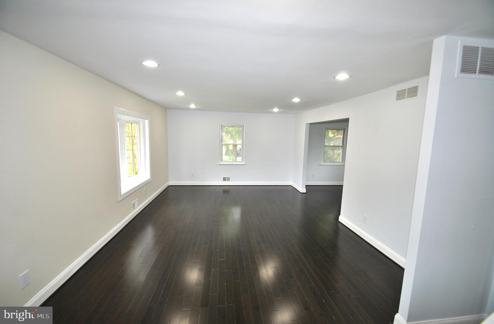 7111 Pinecrest Road Catonsville, MD 21228 - Photo 5 of 43 Gallery Image 5