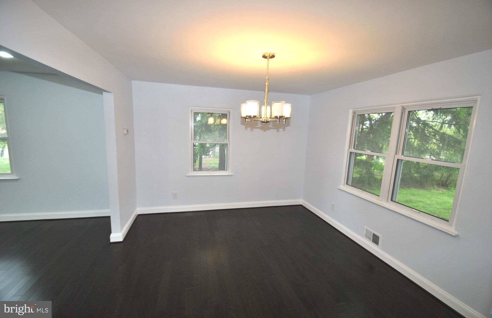 7111 Pinecrest Road Catonsville, MD 21228 - Photo 7 of 43 Gallery Image 7