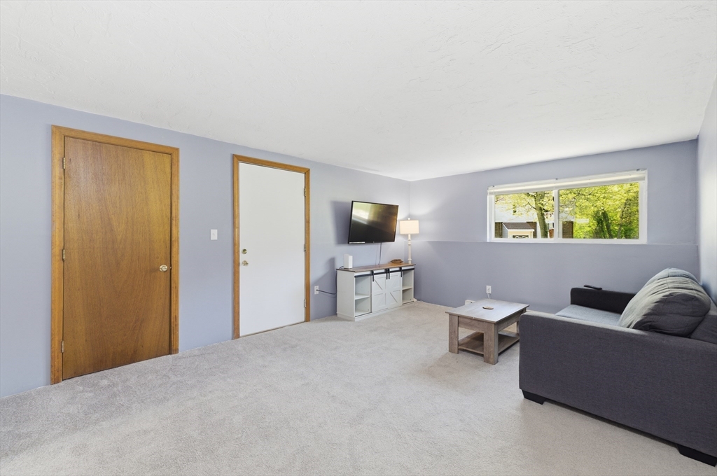 9 Tideview Path, Unit 8 Plymouth, MA 02360 - Photo 4 of 23