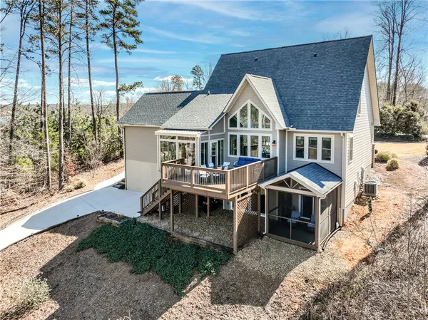 $1,465,000 | 806 Barefoot Cove Drive, West Union, SC 29696