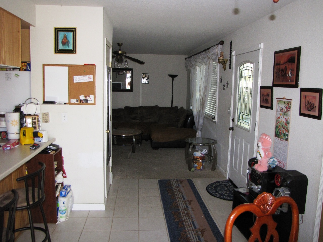 1170 Beltline Road Redding, CA 96003 - Photo 5 of 11 tile floors