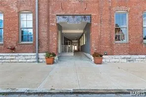$1,250 | 721 North 17th Street, Unit 306, St. Louis, MO 63103