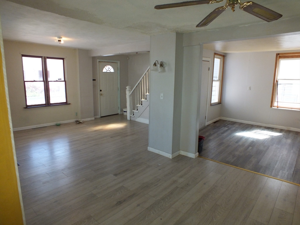 241 Tyler Street Springfield, MA 01109 - Photo 9 of 23