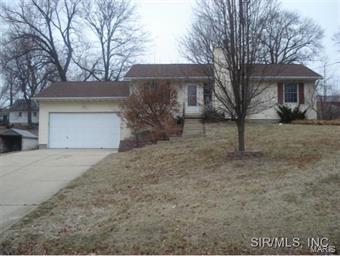 614 Rozier Street Alton, IL 62002 - Photo 1 of 1