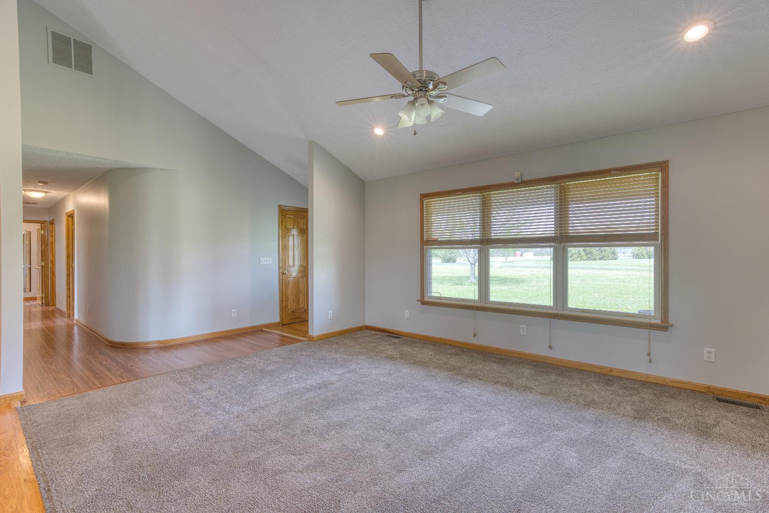 305 Reeder Road Blanchester, OH 45107 - Photo 5 of 33