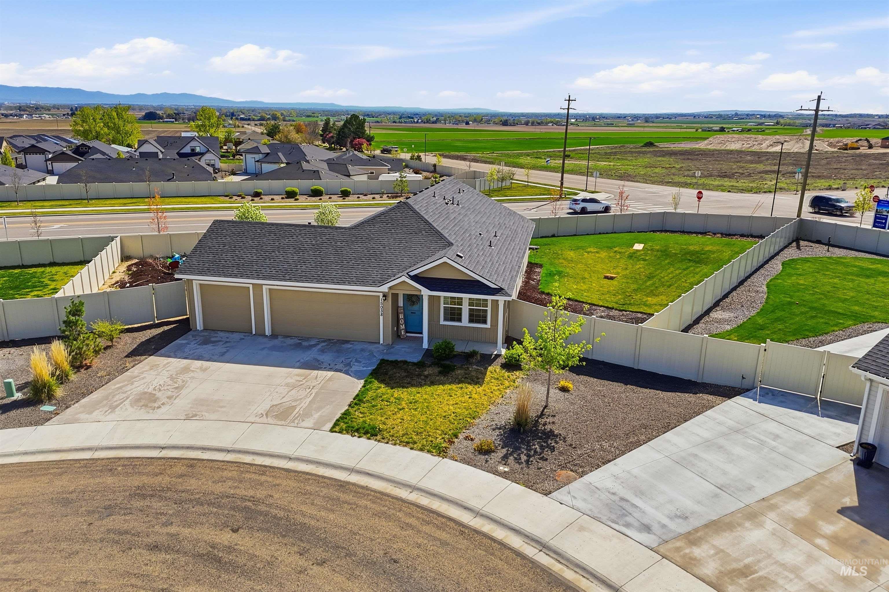 15038 Cumulus Place Caldwell, ID 83607 - Photo 5 of 43