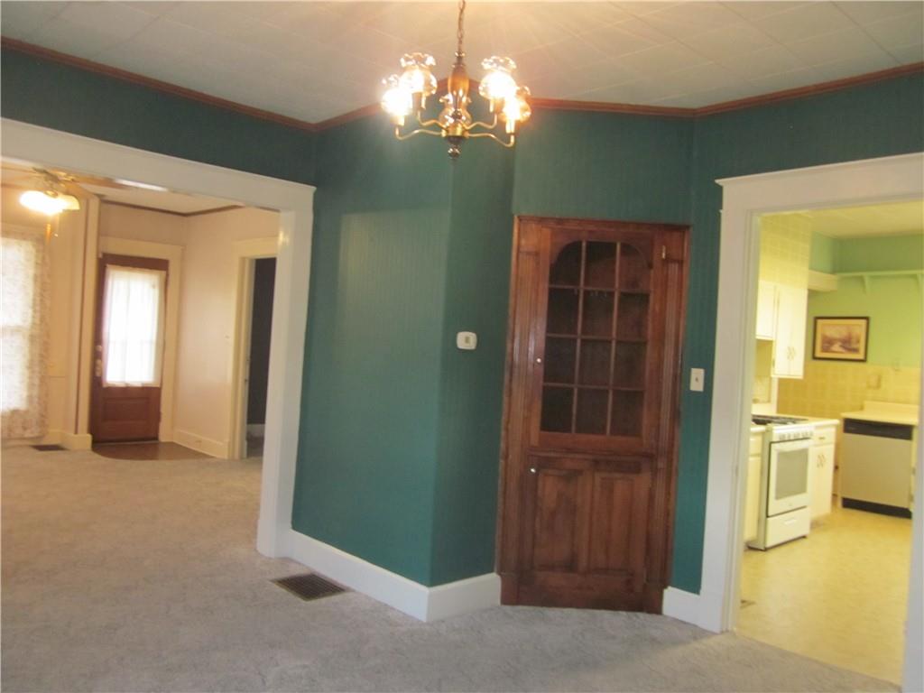 1728 Maple Street Columbus, IN 47201 - Photo 9 of 28 Gallery Image 9