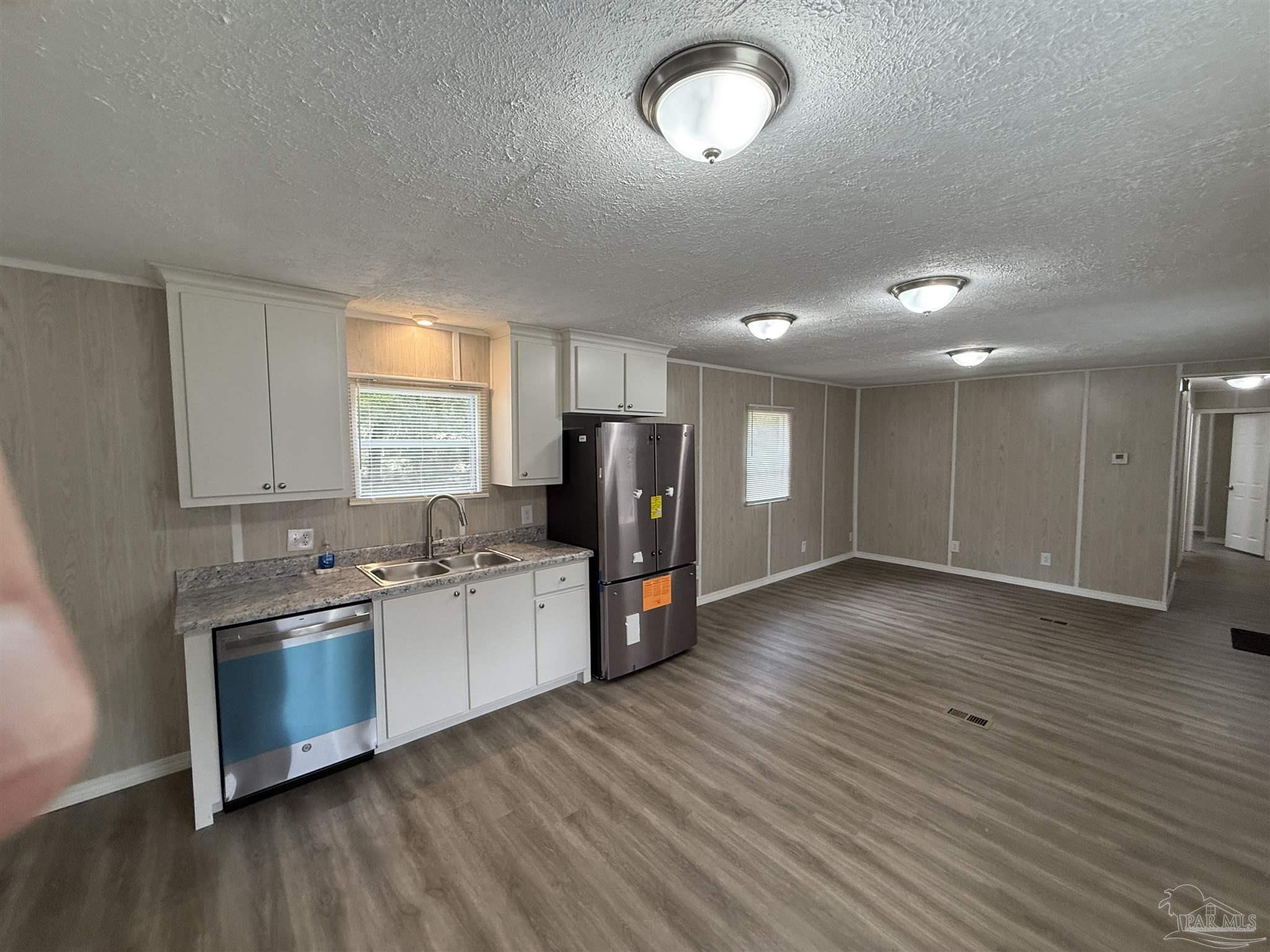 5227 Chestnut Avenue Pace, FL 32571 - Photo 3 of 51