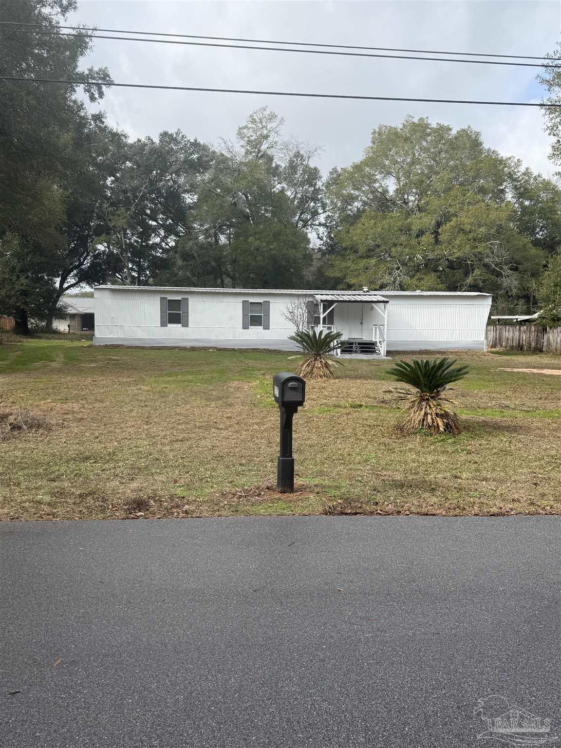 5227 Chestnut Avenue Pace, FL 32571 - Photo 5 of 51