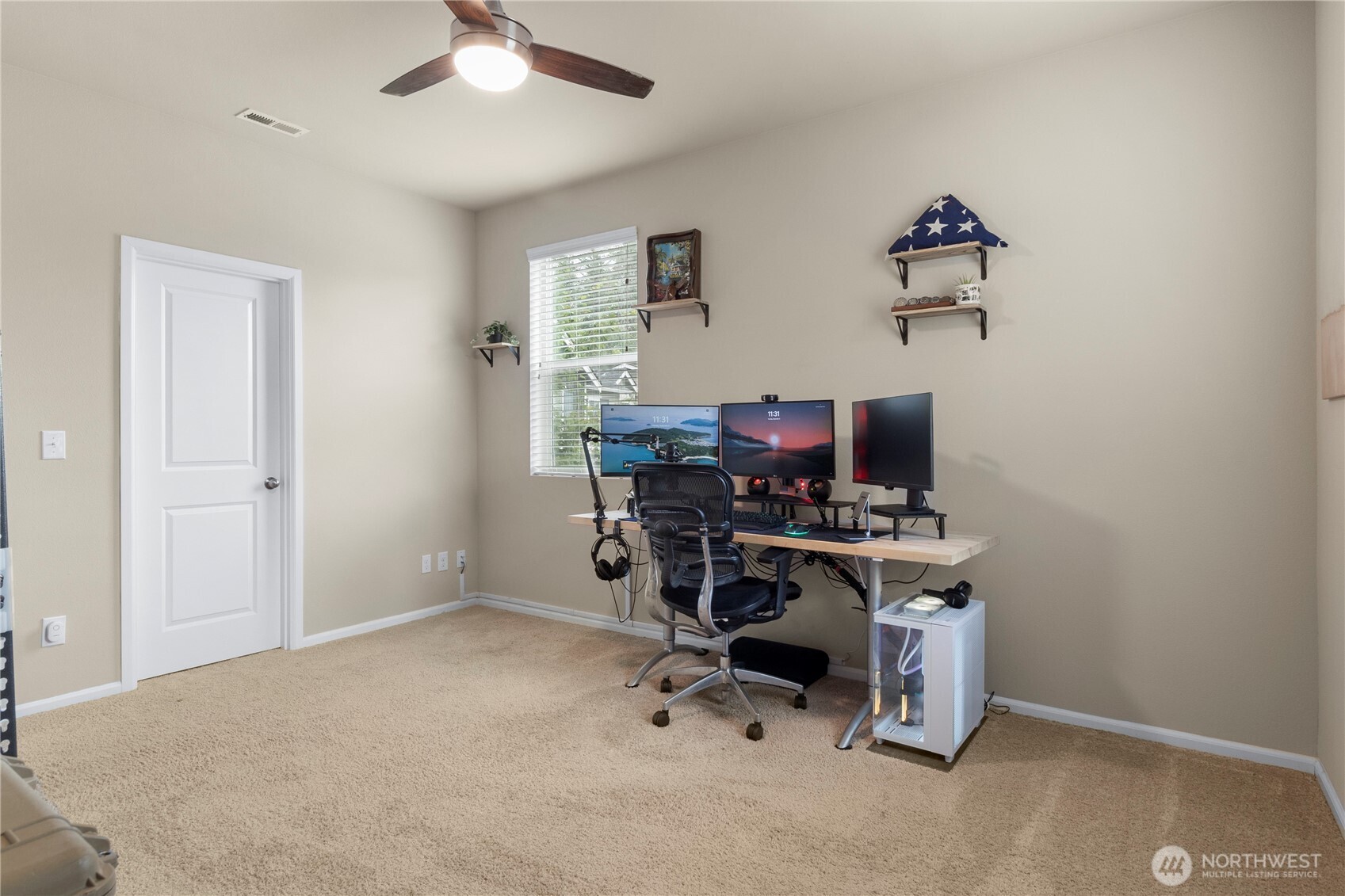 3923 Jett Lane Lacey, WA 98516 - Photo 28 of 40 a view of a workspace with a window and lounge chair