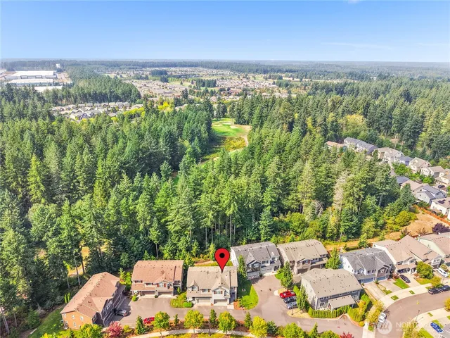 a view of yard from balcony