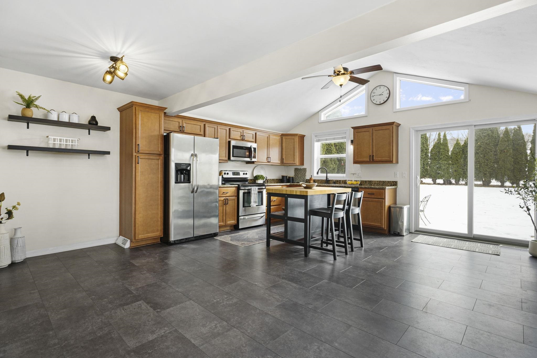 4309 Portland Parkway Madison, WI 53714 - Photo 11 of 45