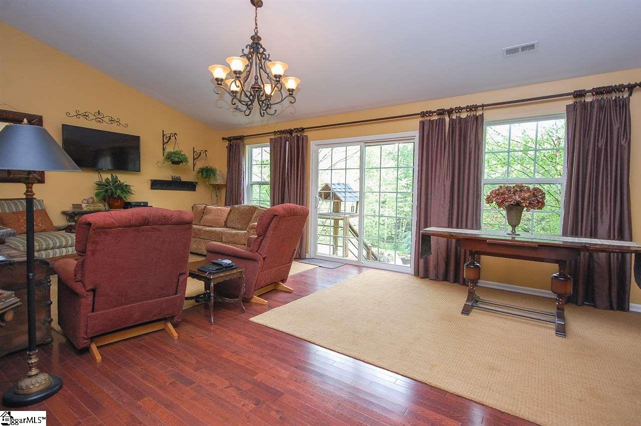 108 State Rd S-42-657 Duncan, SC 29334 - Photo 7 of 36 Gallery Image 7