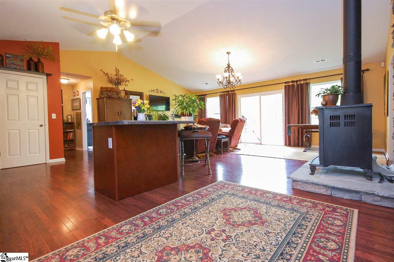 108 State Rd S-42-657 Duncan, SC 29334 - Photo 8 of 36 Gallery Image 8