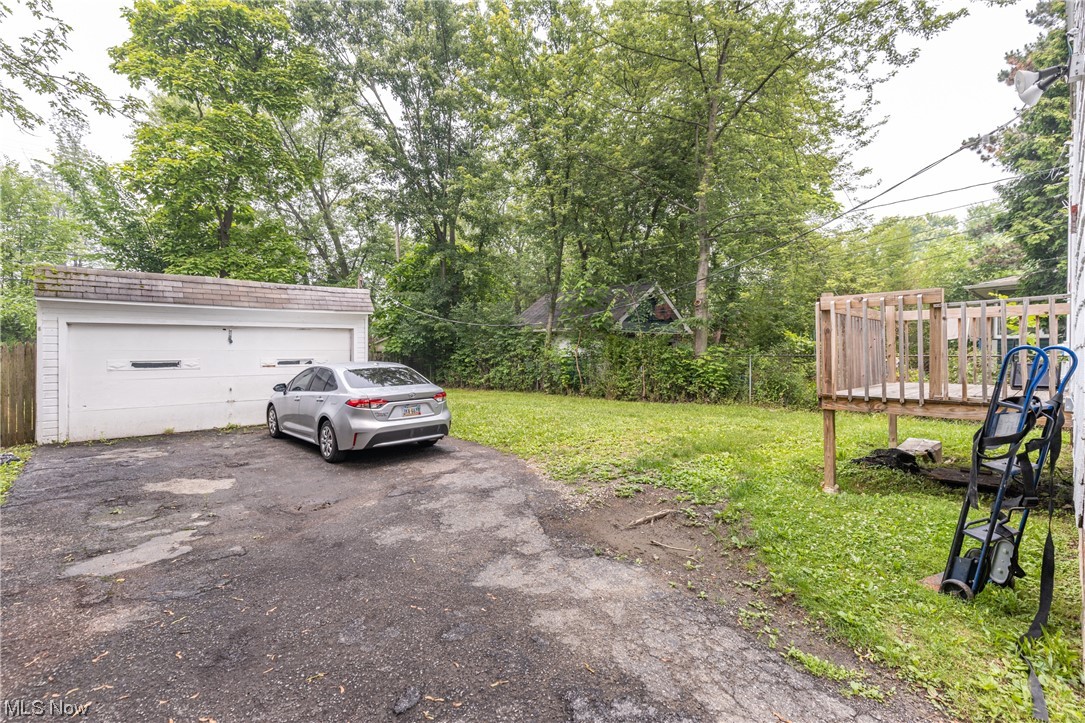 2320 Ashurst Road University Heights, OH 44118 - Photo 18 of 22