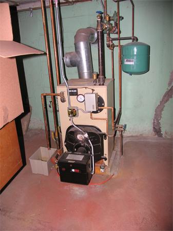 32 Redfield Road Wakefield, MA 01880 - Photo 2 of 9 Gallery Image 2