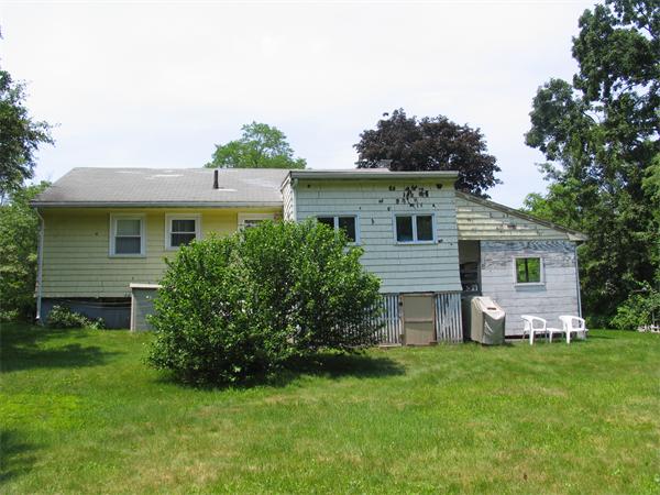 32 Redfield Road Wakefield, MA 01880 - Photo 9 of 9 Gallery Image 9