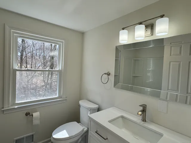 $389,900 | 197 Brook Street, Hamden, CT 06514