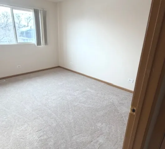 $2,500 | 7018 100th Street, Chicago Ridge, IL 60415