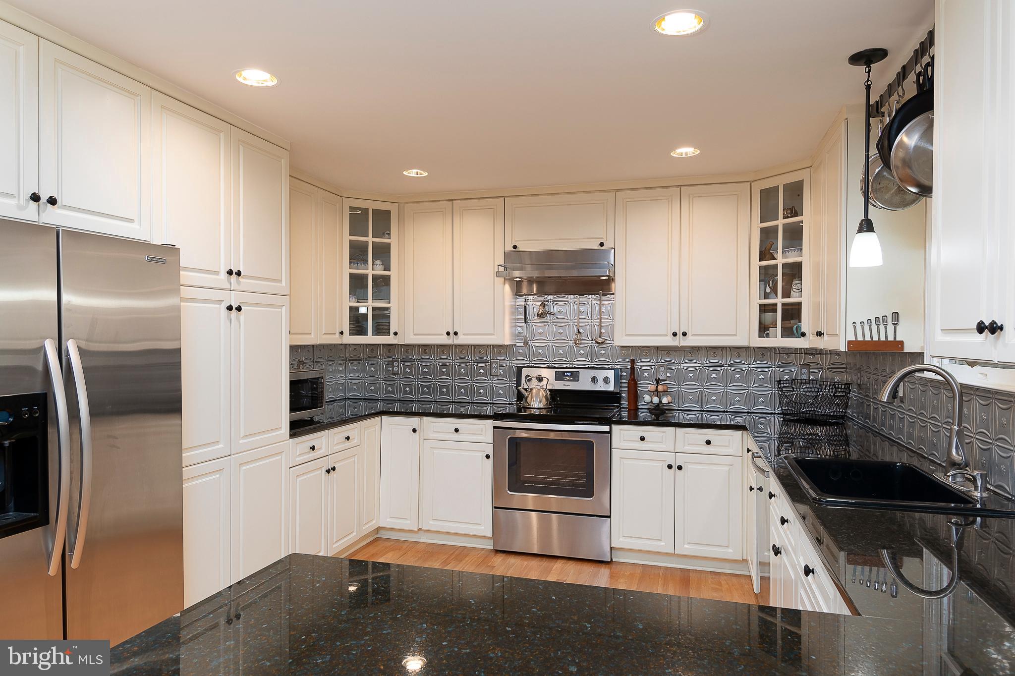5235 Griffith Road Laytonsville, MD 20882 - Photo 9 of 31 Kitchen (alt view)