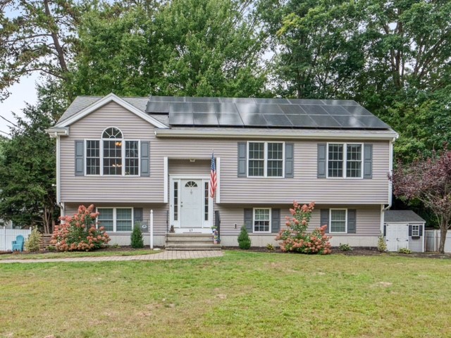 65 Evergreen Road Attleboro, MA 02703 - Photo 1 of 27 Gallery Image 1
