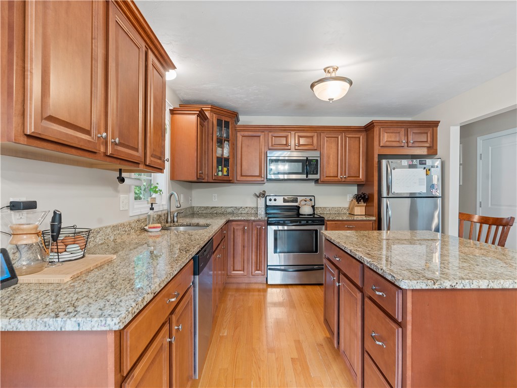 65 Evergreen Road Attleboro, MA 02703 - Photo 9 of 27 Gallery Image 9