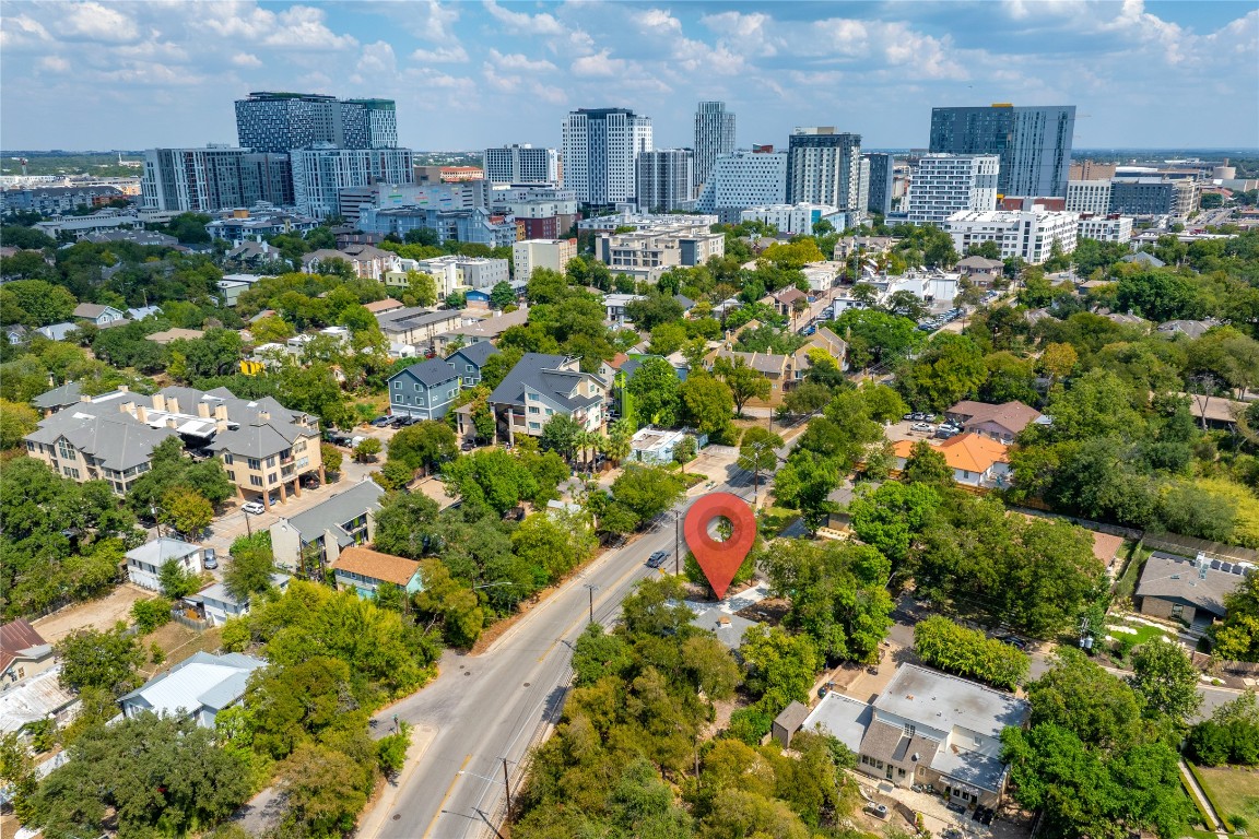 1818 Vance Circle Austin, TX 78701 - Photo 33 of 40 a view of a bunch of plants