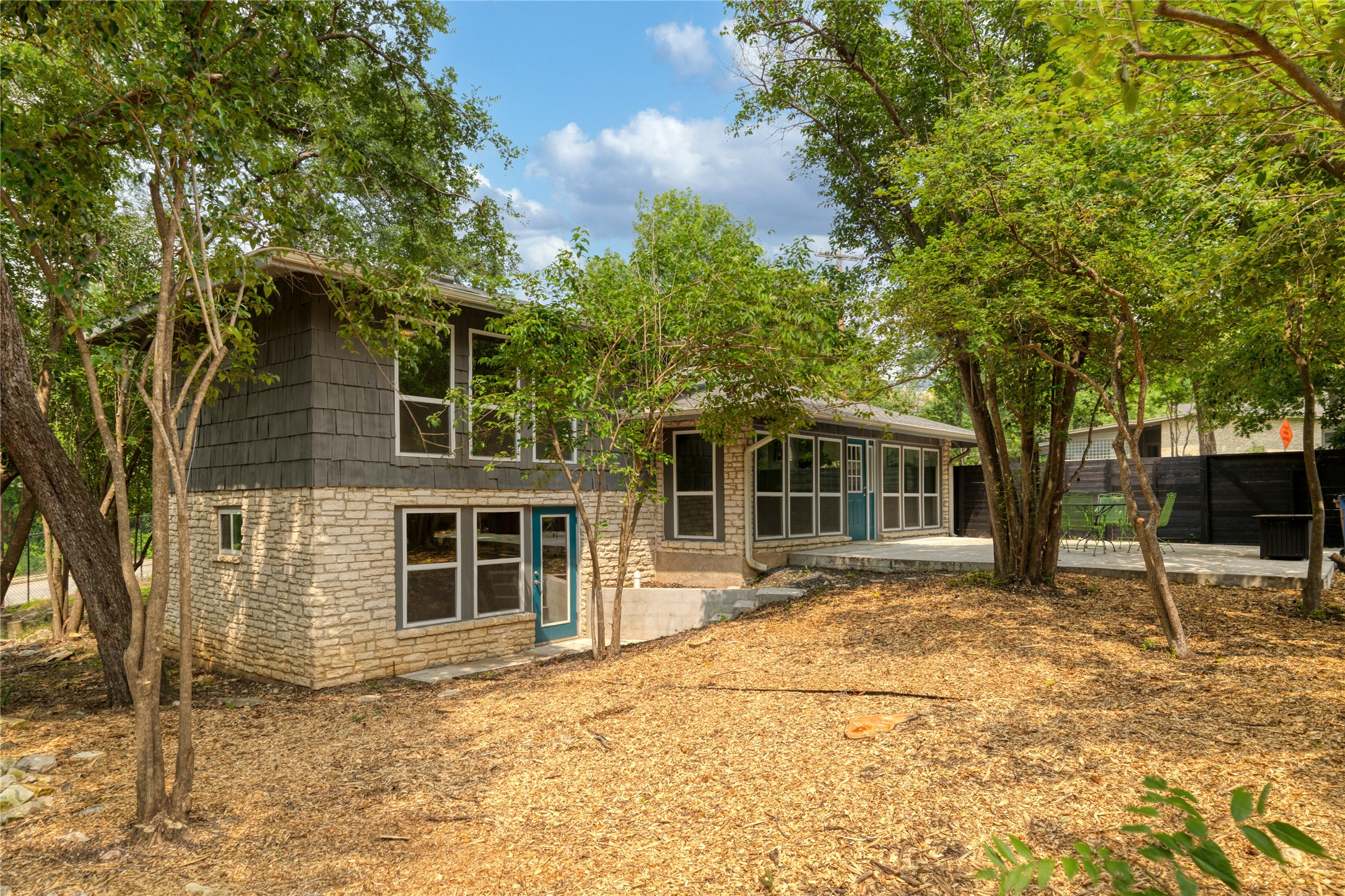 1818 Vance Circle Austin, TX 78701 - Photo 36 of 40