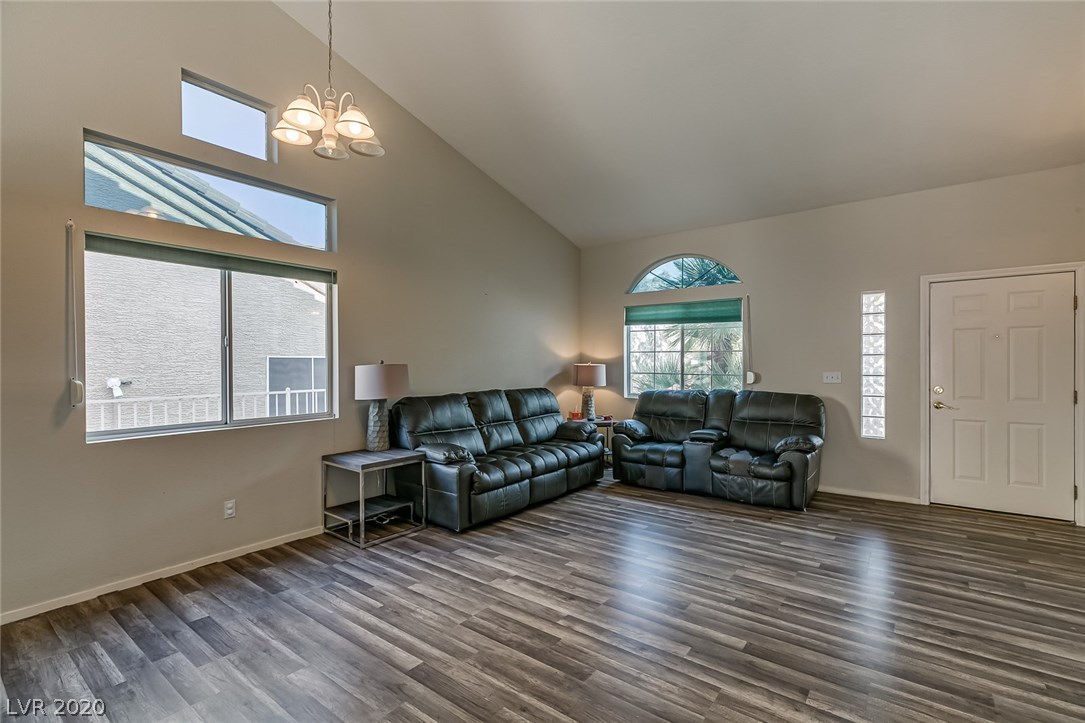 678 Skyline Road Henderson, NV 89002 - Photo 4 of 19 Gallery Image 4